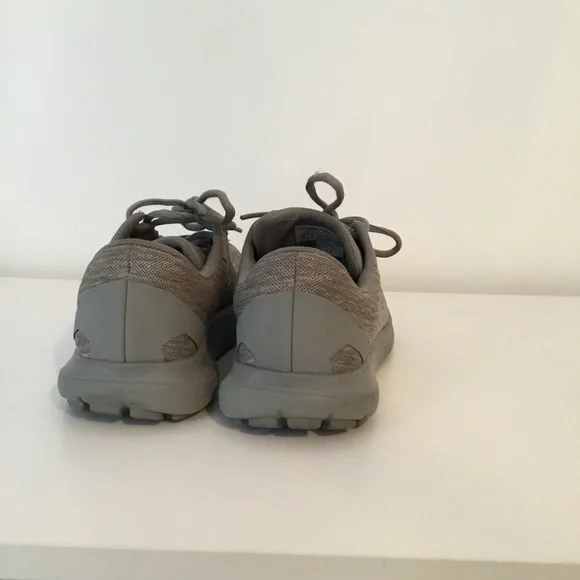 Under Armour Gray Athletic Shoes sneakers - Picture 6 of 8